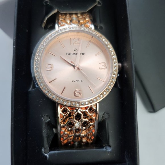 NIB Avon Filigree Floral Cuff Watch